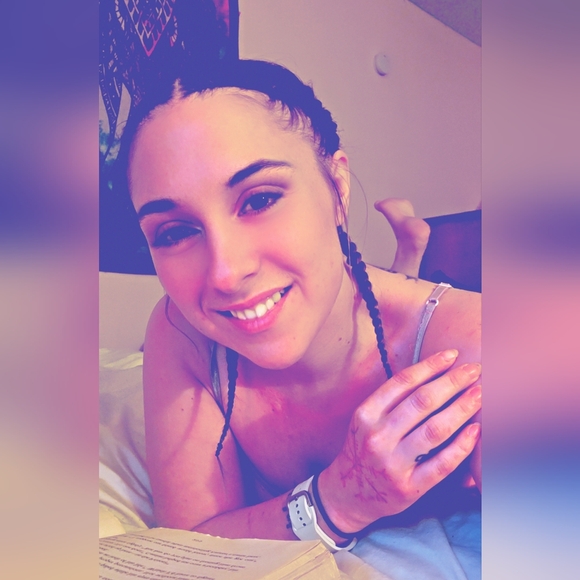 Meet your Posher, Posh - Picture 3 of 3